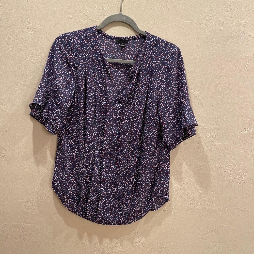 Ann Taylor XS blouse